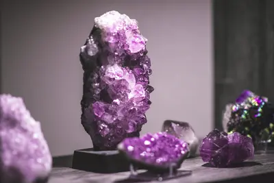 Amethyst crystals and clusters